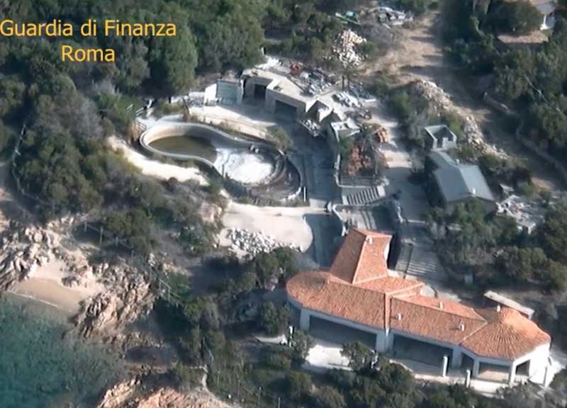 Danilo Coppola perde la mega villa in Costa Smeralda: sequestrata dalla Gdf Danilo Coppola perde la mega villa in Costa Smeralda: sequestrata dalla Gdf