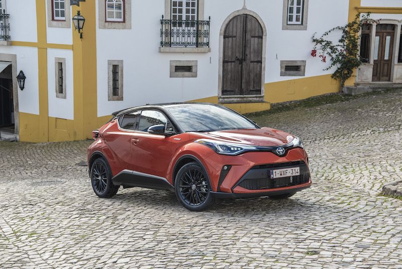 Toyota C-HR, debutta il nuovo motore Full Hybrid Electric Toyota C-HR, debutta il nuovo motore Full Hybrid Electric