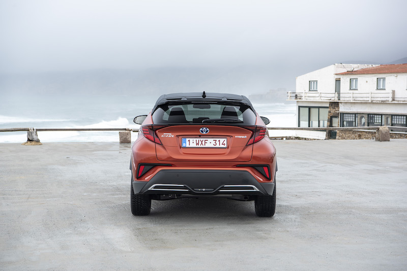 Toyota C-HR, debutta il nuovo motore Full Hybrid Electric Toyota C-HR, debutta il nuovo motore Full Hybrid Electric