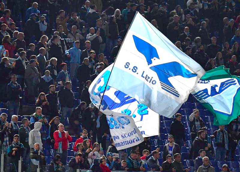 Lazio-Celtic, arrestati 12 Irriducibili dopo la notte di follia e coltelli Lazio-Celtic, arrestati 12 Irriducibili dopo la notte di follia e coltelli