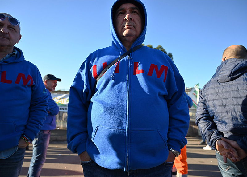 Sciopero ex Ilva, Conte a Taranto. Tensioni fra il premier e i manifestanti Sciopero ex Ilva, Conte a Taranto. Tensioni fra il premier e i manifestanti