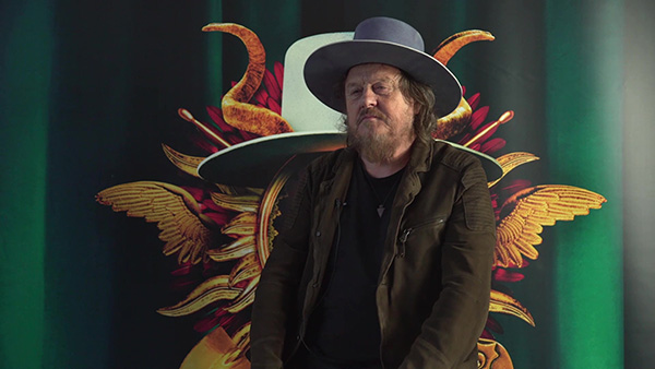Zucchero, ecco D.O.C. “Volevo chiamare l’album ‘Suspicious Times’ perché…”