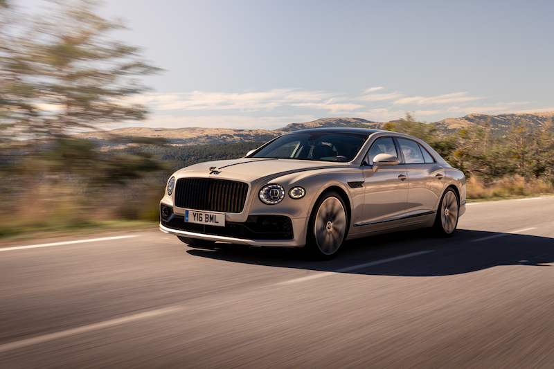 Nuova  Bentley Flying Spur, quando  il lusso incontra la sportività