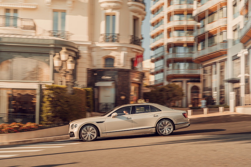 Nuova  Bentley Flying Spur, quando  il lusso incontra la sportività
