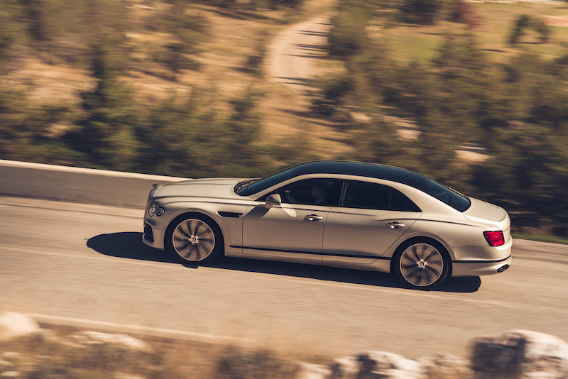 Nuova  Bentley Flying Spur, quando  il lusso incontra la sportività
