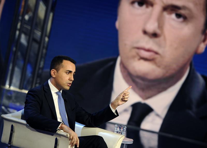“Renzi il vero problema dell’Italia. M5S, c’è la fila per cacciare Di Maio” “Renzi il vero problema dell’Italia. M5S, c’è la fila per cacciare Di Maio”
