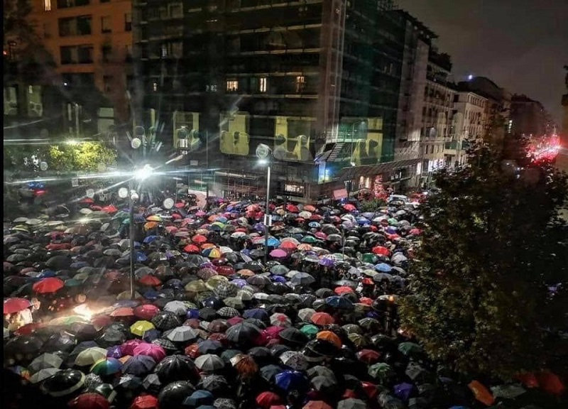 “Milano non odia”: 5mila sotto la pioggia per Liliana Segre “Milano non odia”: 5mila sotto la pioggia per Liliana Segre