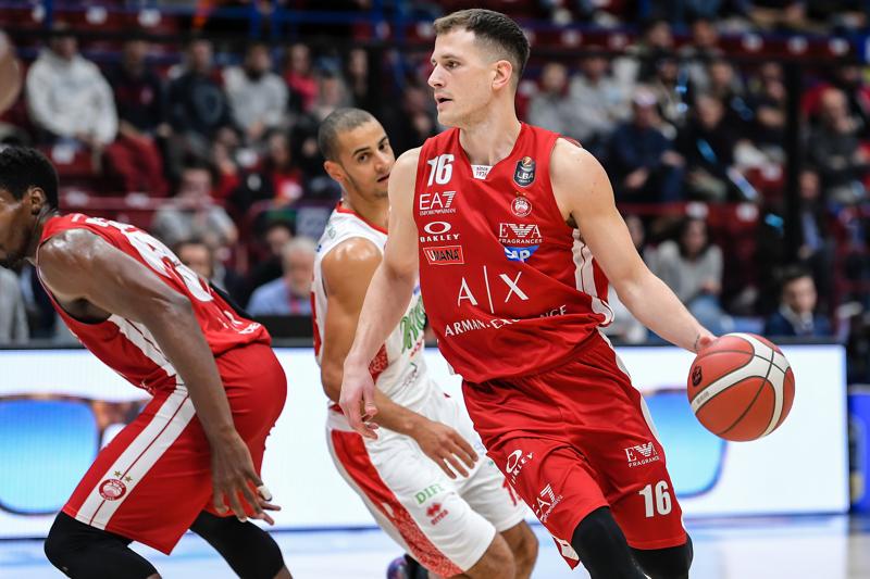 Olimpia Milano domina Pistoia. Gudaitis torna tra 4 settimane