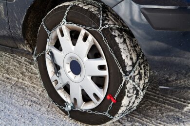 Gomme e catene da neve: in Lombardia circa 76.700 automobilisti non le usano