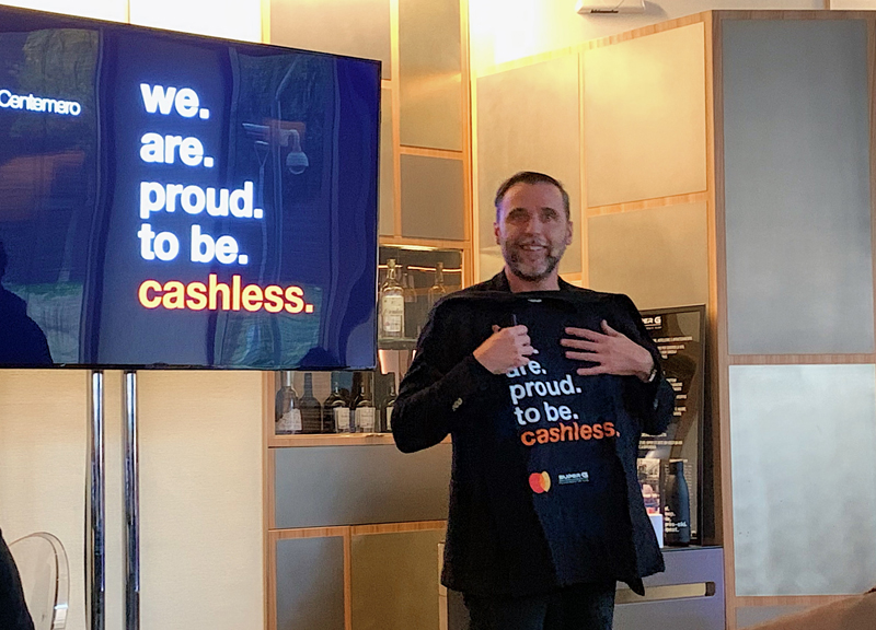 Galleria foto 'Mastercard: con Super G sfida la montagna, rotta verso il cashless' - foto 1