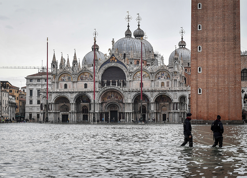 Governo strabico, vede solo in una direzione. Va bene aiutare Venezia ma il Salento merita lo stesso rispetto Governo strabico, vede solo in una direzione. Va bene aiutare Venezia ma il Salento merita lo stesso rispetto
