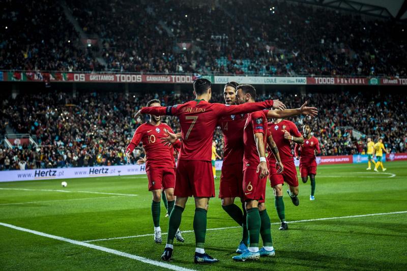 Cristiano Ronaldo, la sorella: “Non si scherza con lui”. Le frecciate social Cristiano Ronaldo, la sorella: “Non si scherza con lui”. Le frecciate social