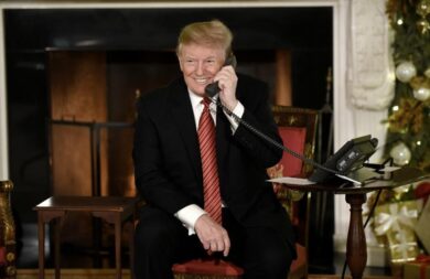 Trump impeachment, la casa Bianca pubblica la prima telefonata con Zelensky
