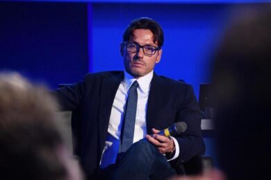 Prosieben, Mediaset avanti col piano B. Quel muro che a Berlino non c’è…