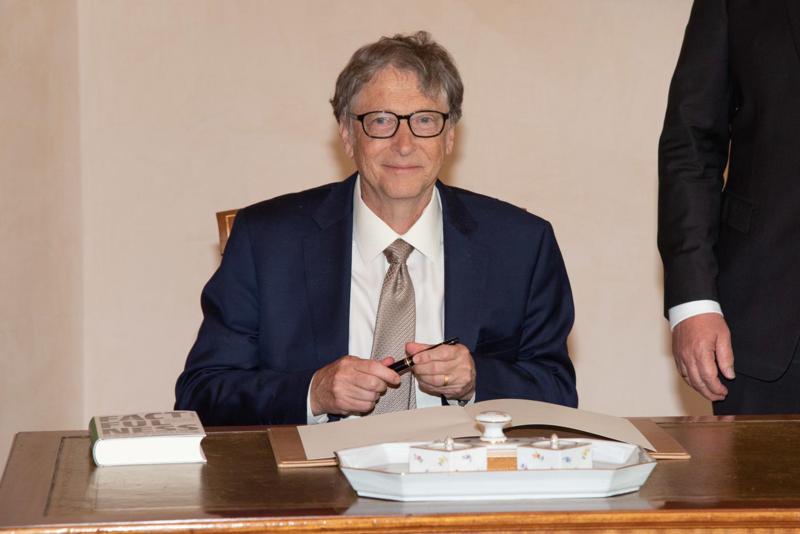 Bill Gates supera Jeff Bezos come persona piu’ ricca del pianeta Bill Gates supera Jeff Bezos come persona piu’ ricca del pianeta