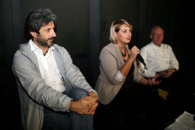 Calabria, Dalila Nesci si auto-candida governatrice. L’appello a Grillo