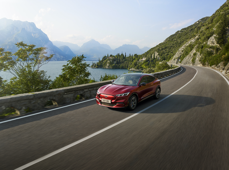 Ford svela la nuova Mustang Mach-E da 465 CV Ford svela la nuova Mustang Mach-E da 465 CV