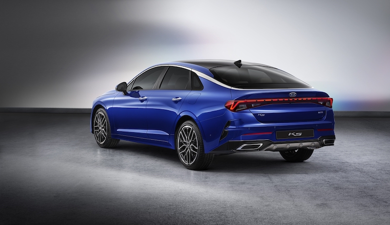 KIA svela la nuova K5 KIA svela la nuova K5