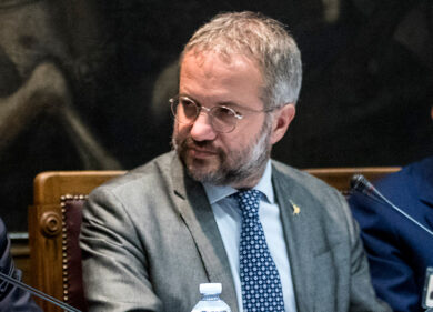 MES, “le precisazioni di Conte? Il nulla. Dica che non lo approverà mai”