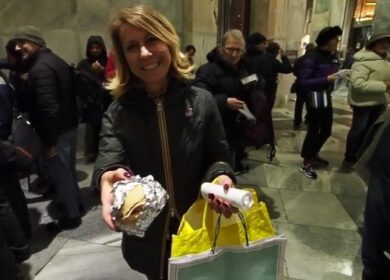 Una notte tra i senza tetto di Milano. VIDEO INCHIESTA