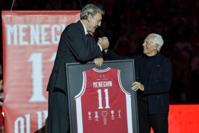 Olimpia Milano notte di festa per Meneghin e trionfo con il Maccabi Tel Aviv