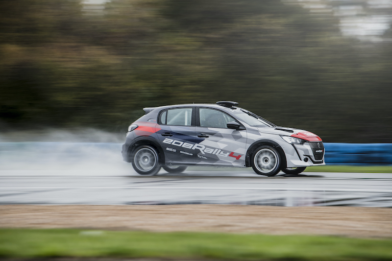 Peugeot svela la nuova 208 rally 4 Peugeot svela la nuova 208 rally 4