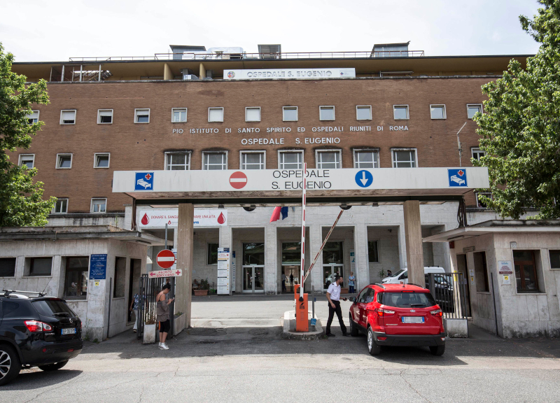Al pronto soccorso per un malore, nell’attesa ruba negli armadietti: arrestato Al pronto soccorso per un malore, nell’attesa ruba negli armadietti: arrestato