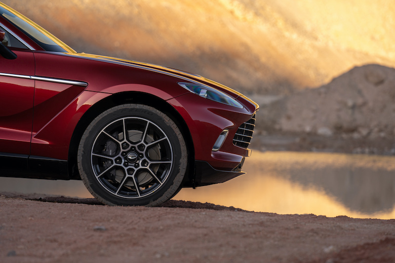 Pneumatici speciali Pirelli per il nuovo suv Aston Martin DBX Pneumatici speciali Pirelli per il nuovo suv Aston Martin DBX