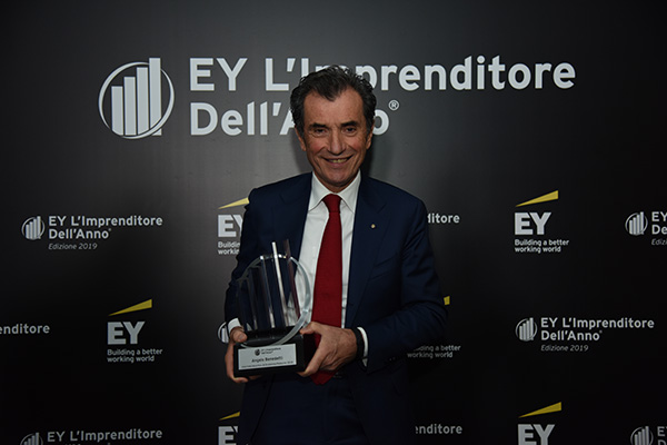 Premio EY imprenditore dell’anno 2019: vince Massimo Perrotti di Sanlorenzo Premio EY imprenditore dell’anno 2019: vince Massimo Perrotti di Sanlorenzo