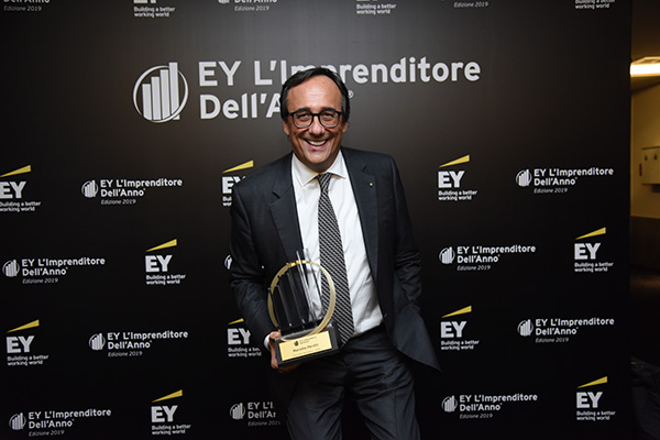 Premio EY imprenditore dell’anno 2019: vince Massimo Perrotti di Sanlorenzo Premio EY imprenditore dell’anno 2019: vince Massimo Perrotti di Sanlorenzo
