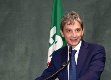 Voto in Calabria, fumata nera nel Cdx. Mangialavori ad Affari conferma il “No”