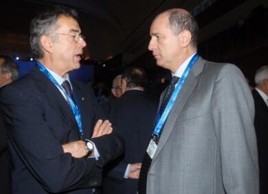 Alitalia, Resca ad Affari: “Va fatta fallire. Ridicoli i 100 milioni di Delta”