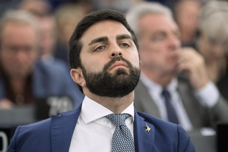 La Lega affonda il piano di Silvio: “Nel PPE? Assolutamente no. Mai” La Lega affonda il piano di Silvio: “Nel PPE? Assolutamente no. Mai”