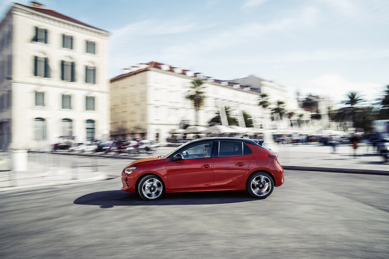 Opel: di… Corsa, destinazione futuro Opel: di… Corsa, destinazione futuro