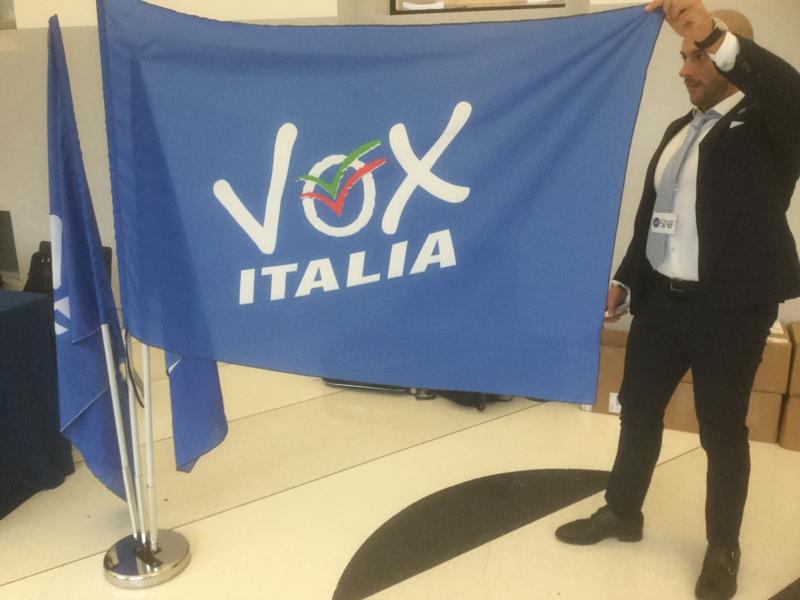 Fusaro & C. presentano Vox Italia. Ecco i relatori, Affari c’è. FOTO e VIDEO Fusaro & C. presentano Vox Italia. Ecco i relatori, Affari c’è. FOTO e VIDEO