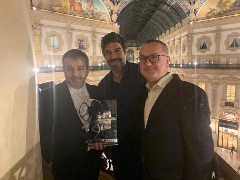 Galleria foto 'Favino riceve il Tendercapital Productions Prize ai Vanity Fair Awards' - foto 1