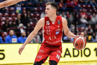Olimpia Milano, le triple di Nedovic piegano la Dinamo Sassari