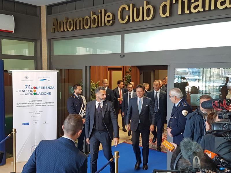 Galleria foto 'ACI, comparto auto sfiorerà obiettivo 2030' - foto 1