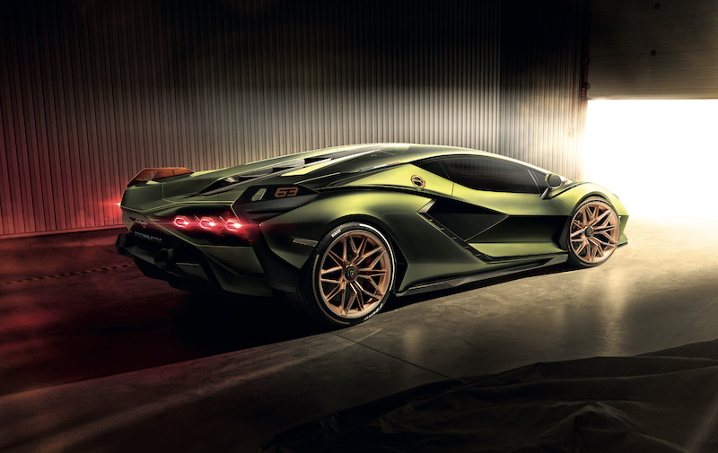 Il mondo Lamborghini  in un nuovo libro edito da Rizzoli