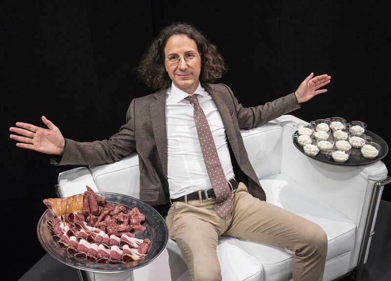Panzironi, il guru Life 120 denunciato dai diabetologi: “Non siamo criminali” Panzironi, il guru Life 120 denunciato dai diabetologi: “Non siamo criminali”