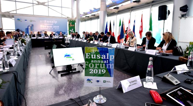 Eusalp, Fontana: soddisfatti per anno presidenza Regione Lombardia Eusalp, Fontana: soddisfatti per anno presidenza Regione Lombardia