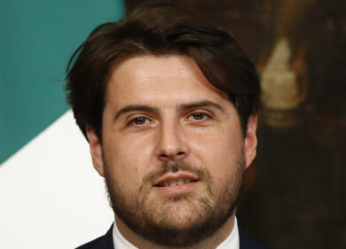 Ue, Buffagni, “Mes? Nel programma M5S c’era la volontà di cancellarlo”