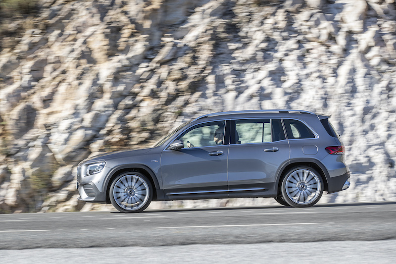 La versatilità di GLB, il primo suv Mercedes disponibile a sette posti