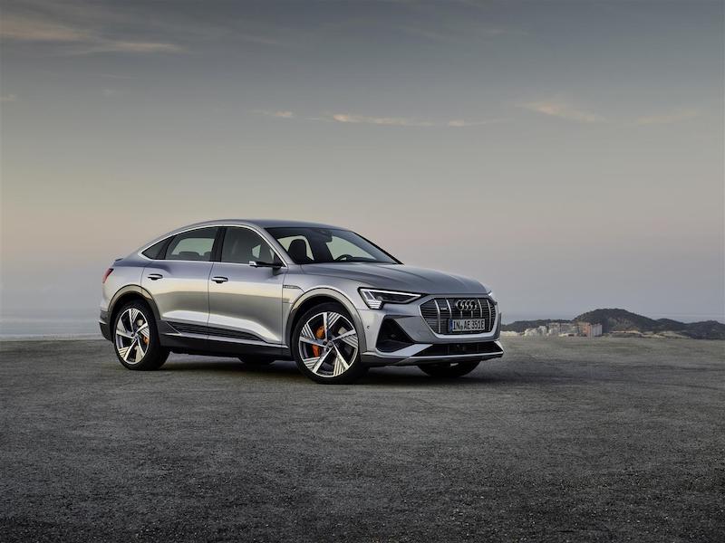 Audi lancia il SUV a zero emissioni e-tron Sportback