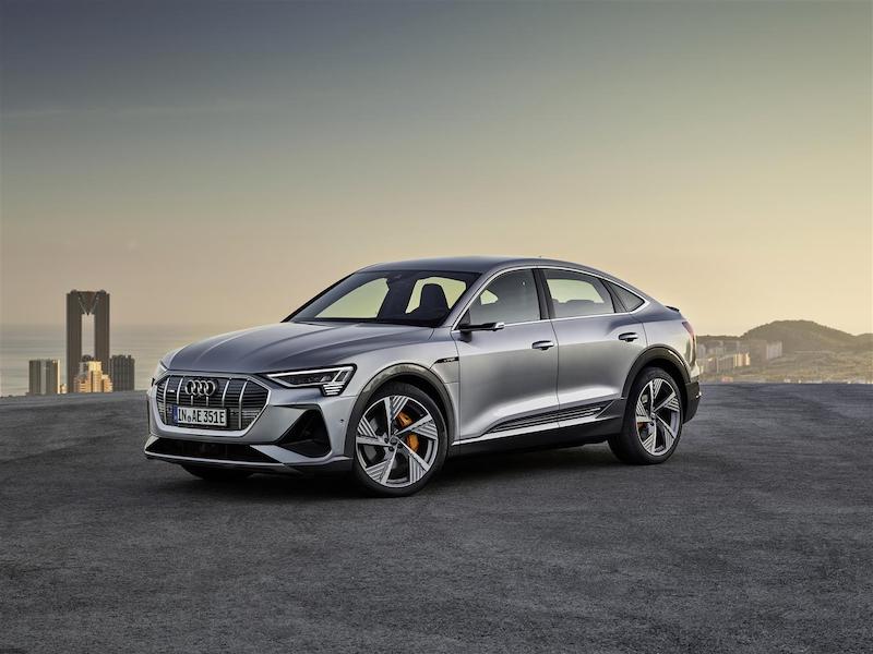 Audi lancia il SUV a zero emissioni e-tron Sportback