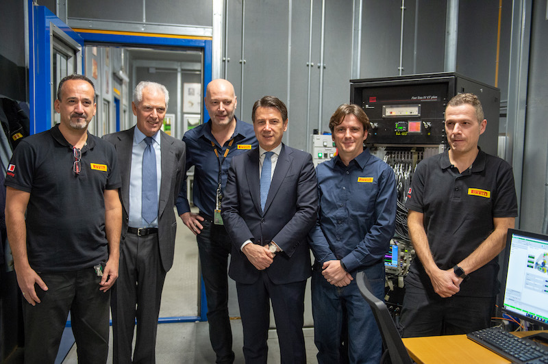 Il Presidente Conte visita il Centro Ricerca & Sviluppo di Pirelli Il Presidente Conte visita il Centro Ricerca & Sviluppo di Pirelli