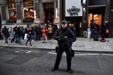 Attacco London Bridge, omicida in libertà vigilata uno degli eroi che hanno bloccato il terrorista