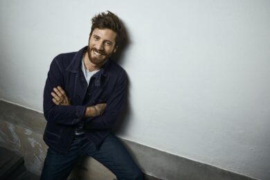 NICOLO’ DE DEVITIIS: nuovo volto ufficiale di VH1, debutto con J-AX