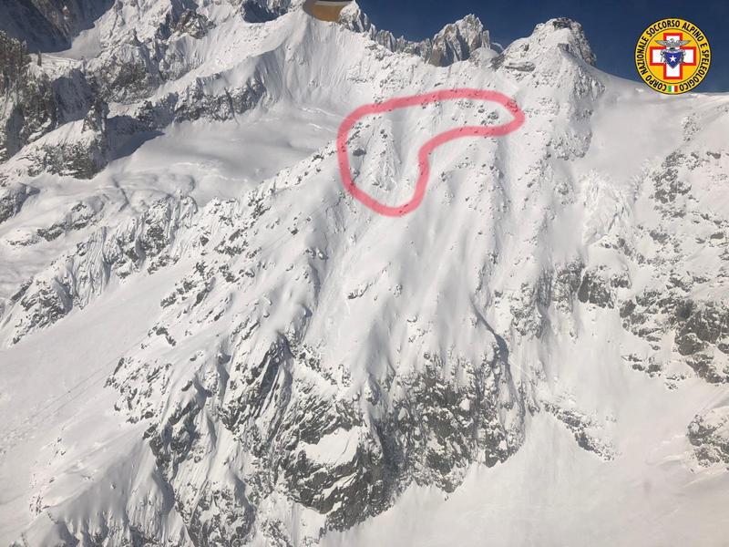 Valanga sul Monte Bianco: morti due sciatori Valanga sul Monte Bianco: morti due sciatori