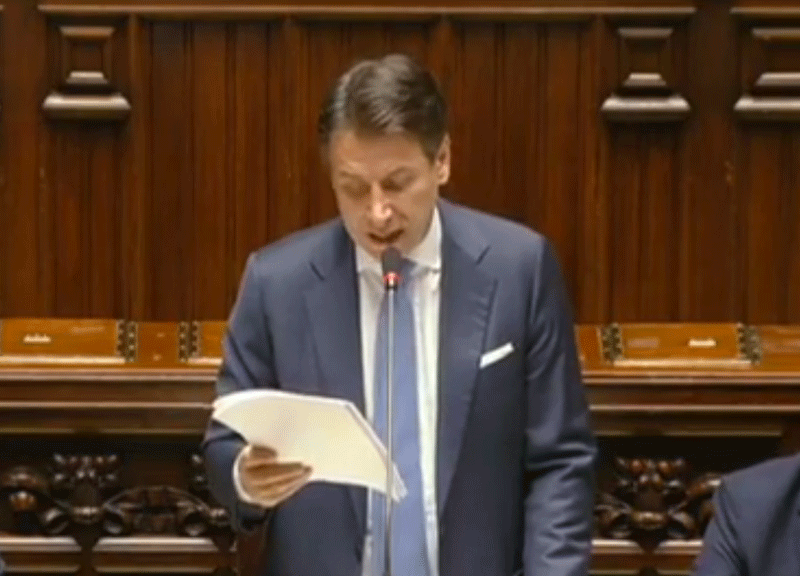 Mes, il premier Conte: “Che Salvini non studi i dossier è noto” Mes, il premier Conte: “Che Salvini non studi i dossier è noto”
